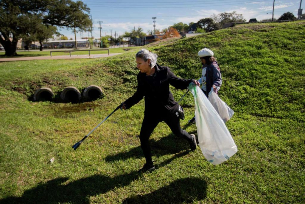 With only one park, Gulfton residents work to bring more green space to their dense urban community